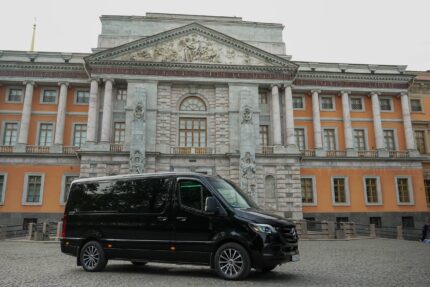 Аренда Мерседес Спринтер с воителем в СПБ